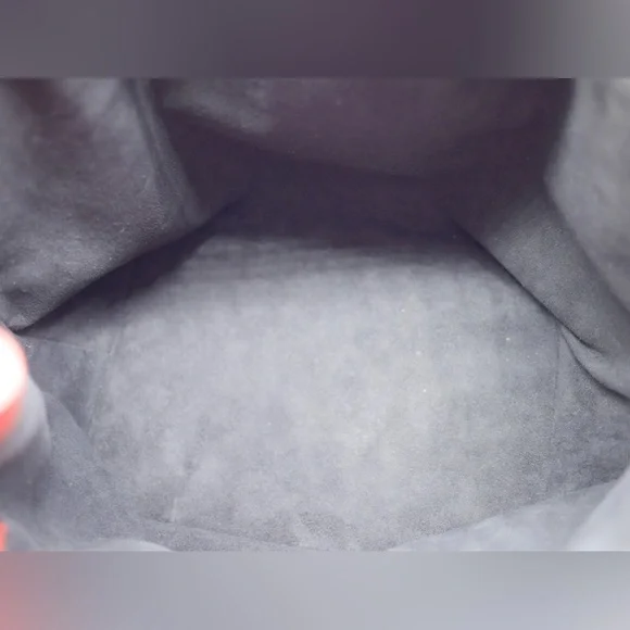 🍓LV Epi Noe and Wallet Bundle - Picture 9 of 16